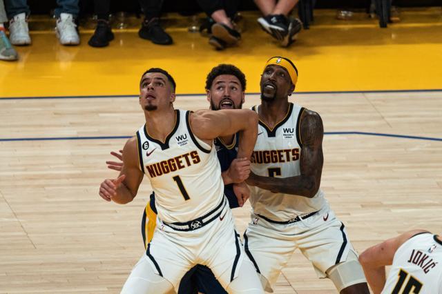 中超直播-【现场】复古之夜勇士遗憾输球 新赛季将迎接新挑战